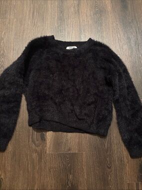Double Zero Black Fuzzy Crew Sweater